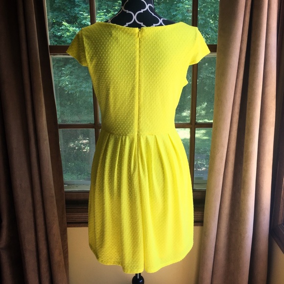 Lemon yellow sundress - Picture 2 of 5